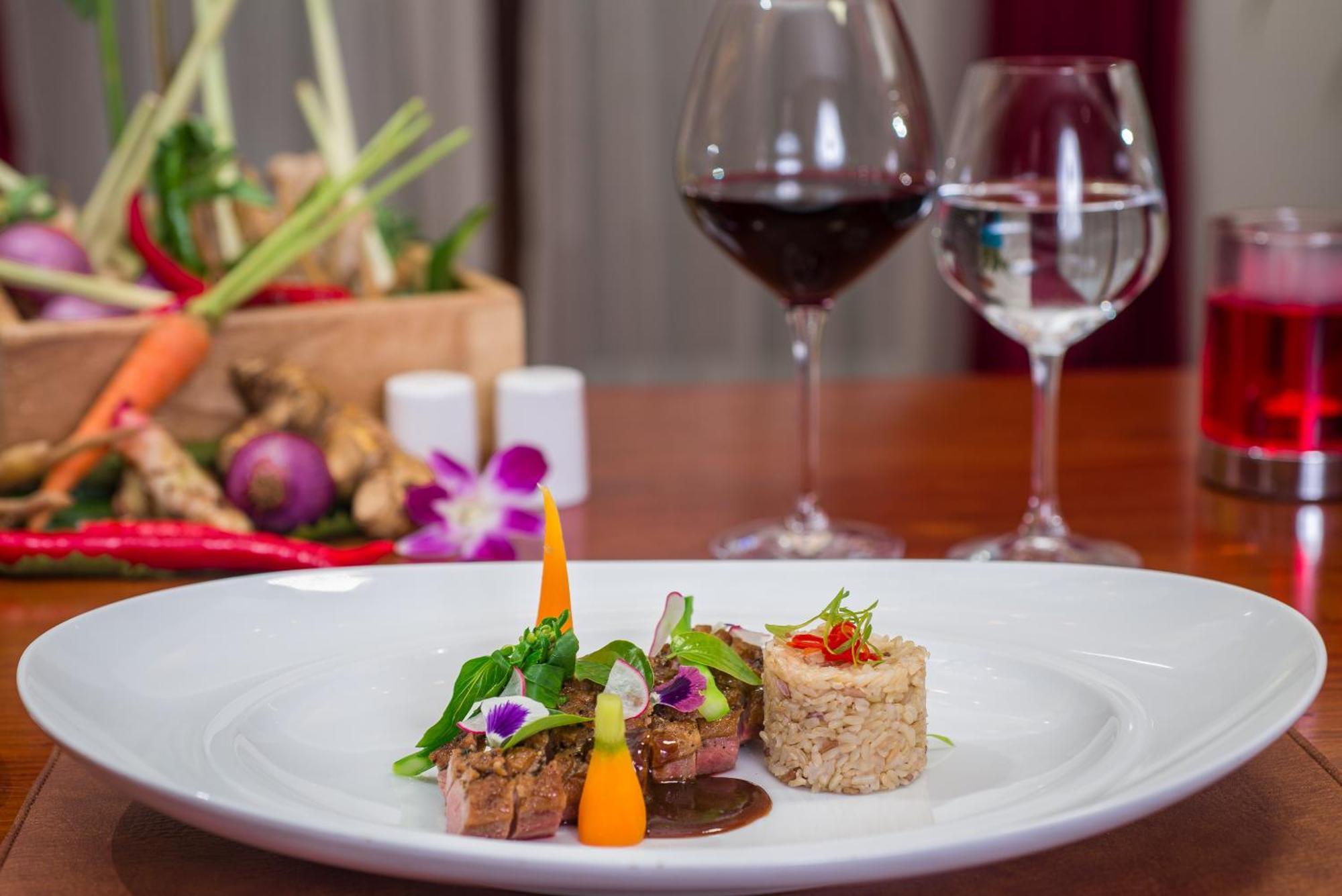 The Privilege Floor By Lotus Blanc Siem Reap Ngoại thất bức ảnh